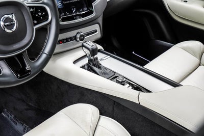 2021 Volvo XC90 T6 R-Design