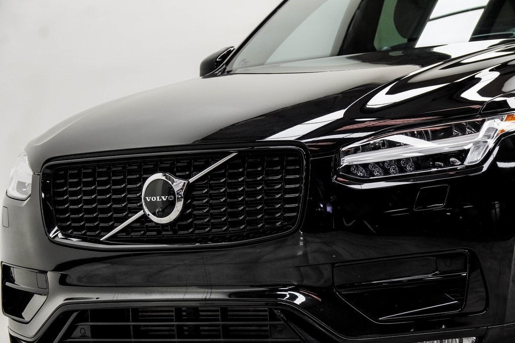 2021 Volvo XC90 T6 R-Design