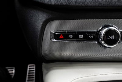 2021 Volvo XC90 T6 R-Design