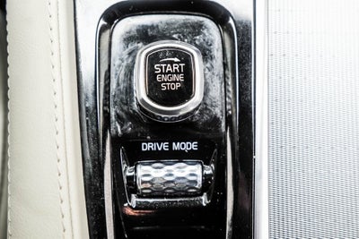 2021 Volvo XC90 T6 R-Design