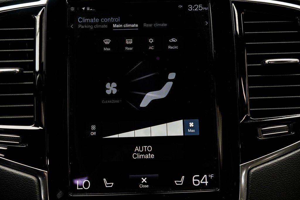 2021 Volvo XC90 T6 R-Design