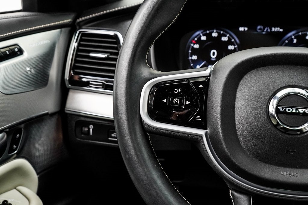 2021 Volvo XC90 T6 R-Design