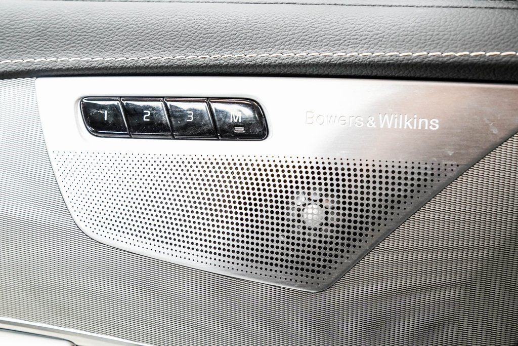 2021 Volvo XC90 T6 R-Design