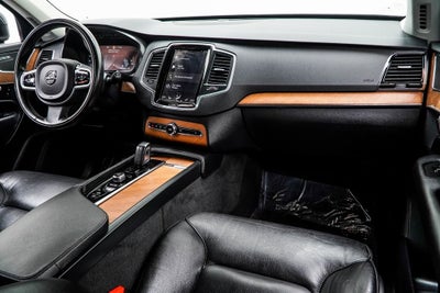 2021 Volvo XC90 Recharge Plug-In Hybrid T8 Inscription Expression 7 Passenger