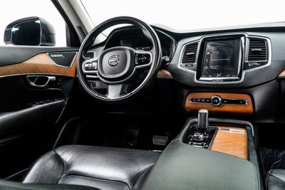 2021 Volvo XC90 Recharge Plug-In Hybrid T8 Inscription Expression 7 Passenger