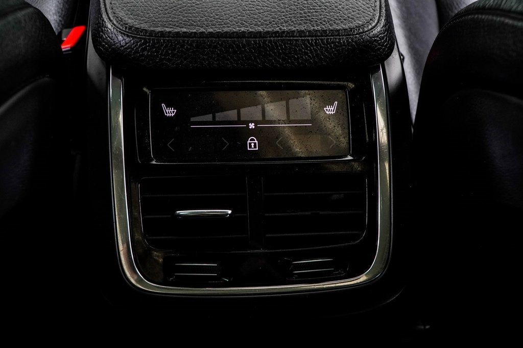 2021 Volvo XC90 Recharge Plug-In Hybrid T8 Inscription Expression 7 Passenger