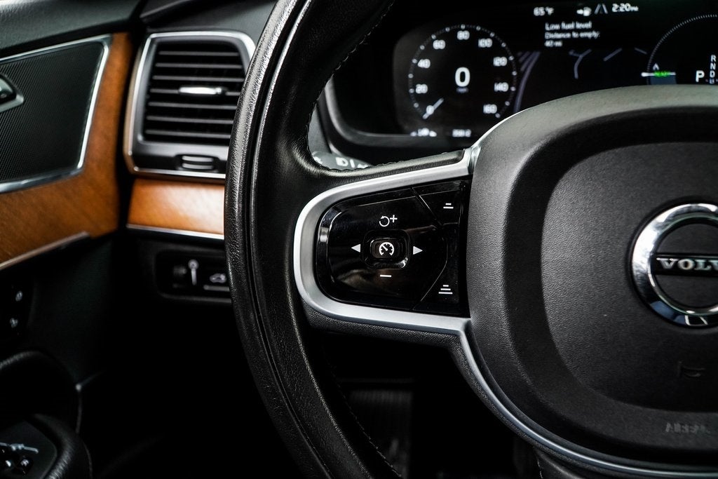 2021 Volvo XC90 Recharge Plug-In Hybrid T8 Inscription Expression 7 Passenger