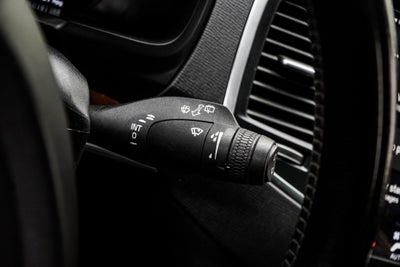 2021 Volvo XC90 Recharge Plug-In Hybrid T8 Inscription Expression 7 Passenger