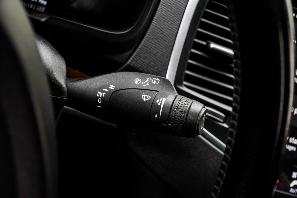 2021 Volvo XC90 Recharge Plug-In Hybrid T8 Inscription Expression 7 Passenger