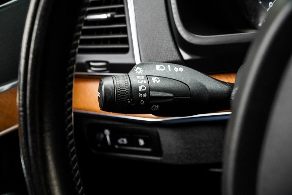 2021 Volvo XC90 Recharge Plug-In Hybrid T8 Inscription Expression 7 Passenger