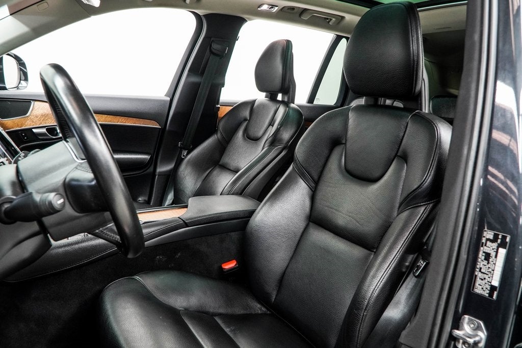 2021 Volvo XC90 Recharge Plug-In Hybrid T8 Inscription Expression 7 Passenger