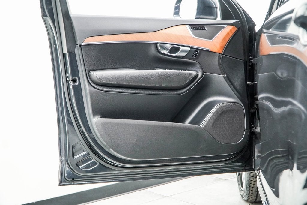 2021 Volvo XC90 Recharge Plug-In Hybrid T8 Inscription Expression 7 Passenger