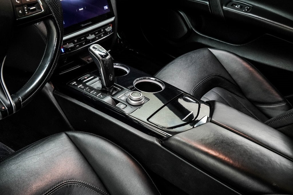 2022 Maserati Quattroporte Modena Q4