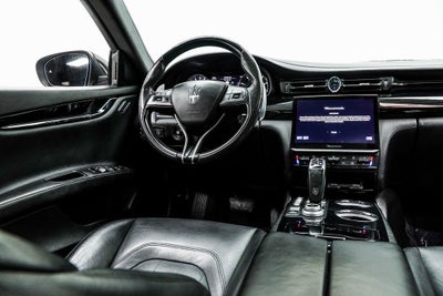 2022 Maserati Quattroporte Modena Q4