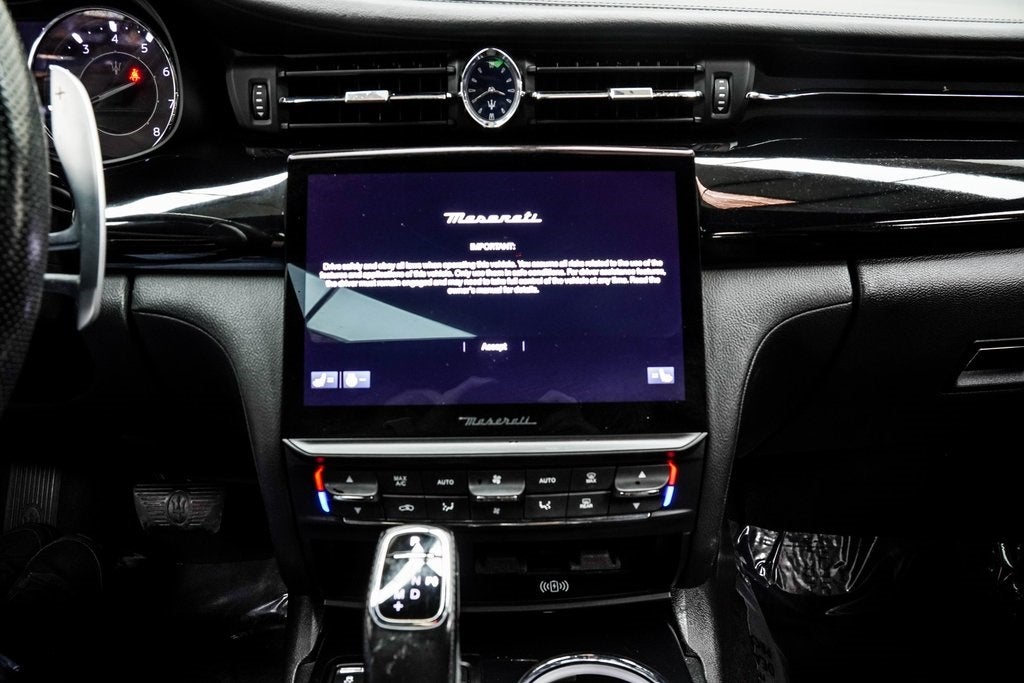 2022 Maserati Quattroporte Modena Q4