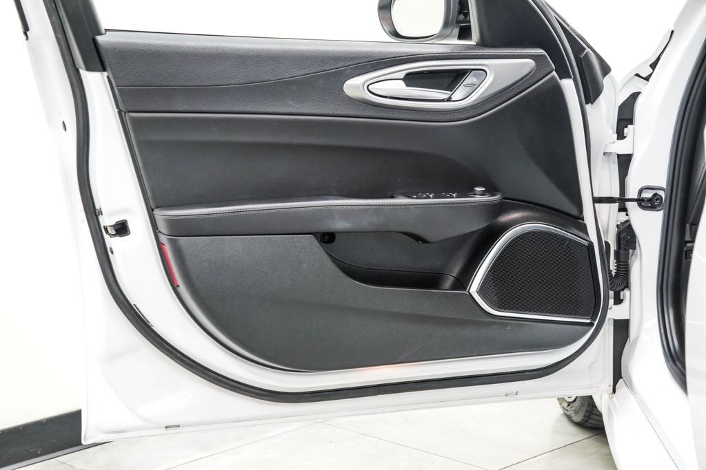 2023 Alfa Romeo Giulia Veloce