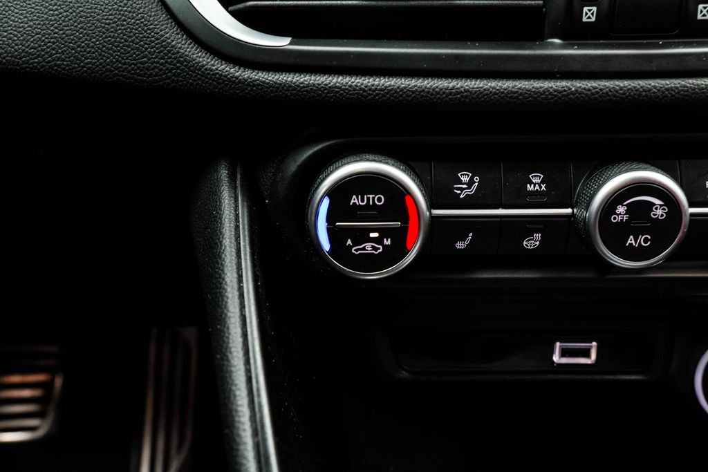 2023 Alfa Romeo Giulia Veloce
