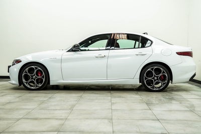 2023 Alfa Romeo Giulia Veloce