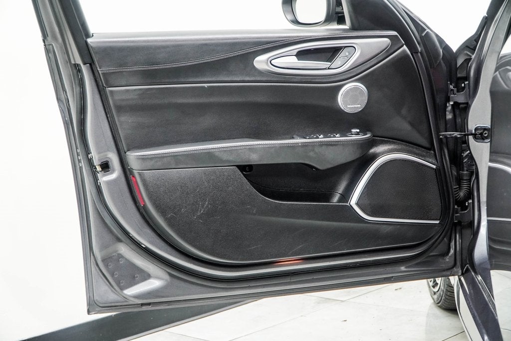 2023 Alfa Romeo Giulia Veloce