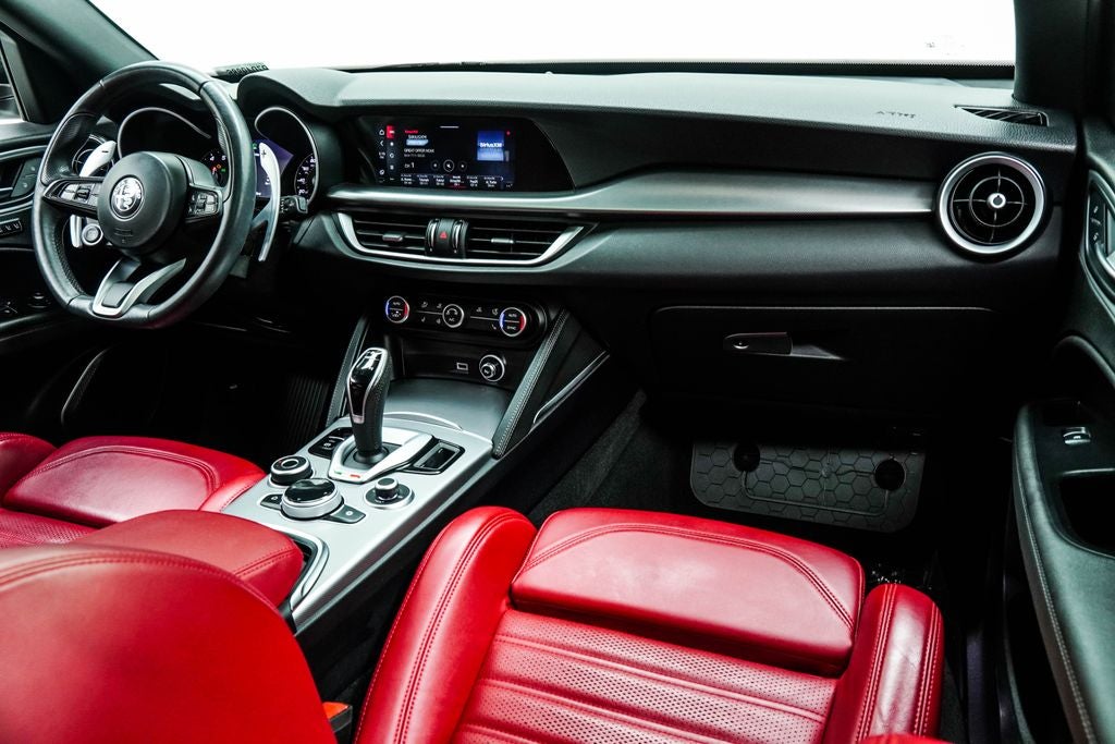 2023 Alfa Romeo Stelvio Veloce