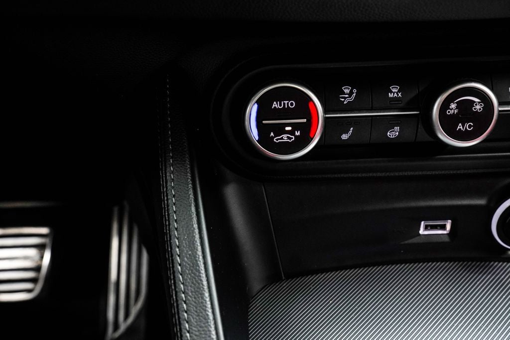 2023 Alfa Romeo Stelvio Veloce