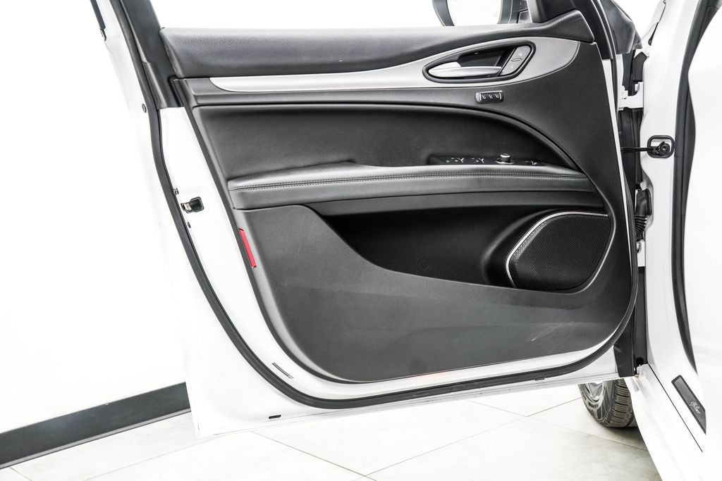 2023 Alfa Romeo Stelvio Veloce