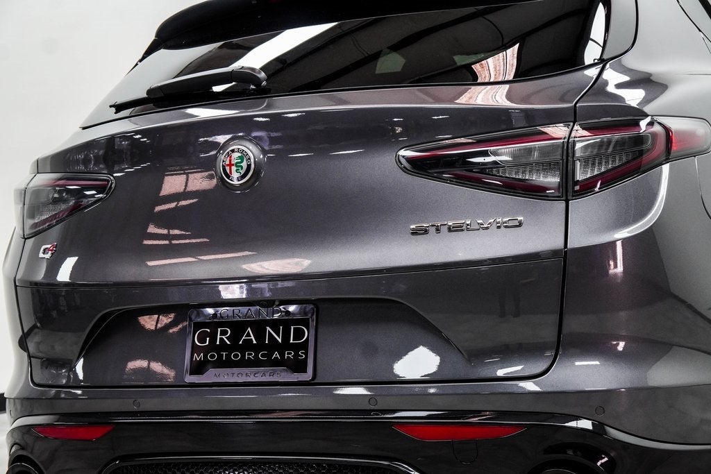 2024 Alfa Romeo Stelvio Veloce