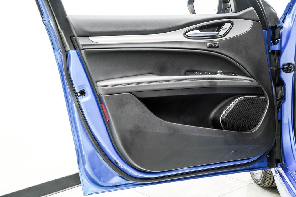 2023 Alfa Romeo Stelvio Veloce