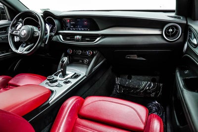 2022 Alfa Romeo Stelvio Veloce