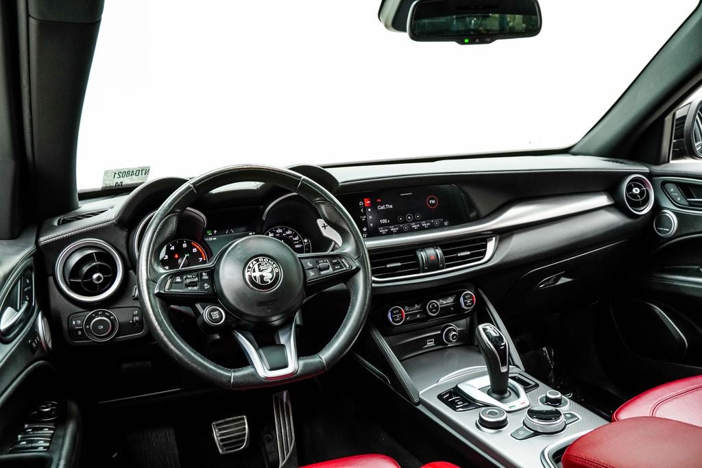 2022 Alfa Romeo Stelvio Veloce