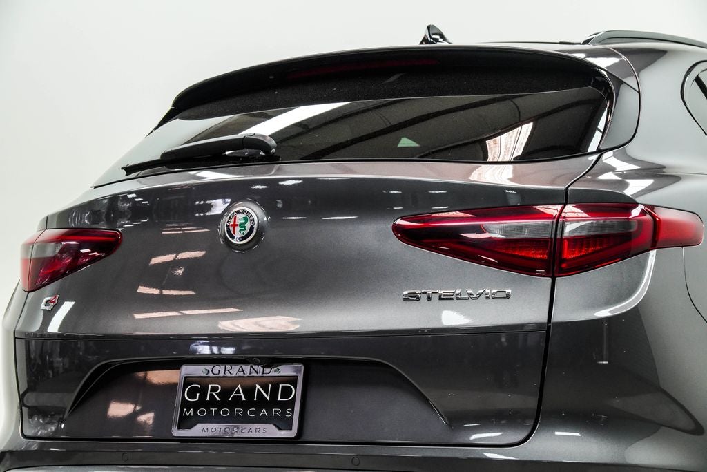 2023 Alfa Romeo Stelvio Ti
