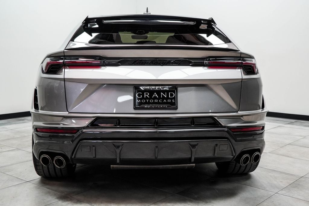 2024 Lamborghini Urus Performante