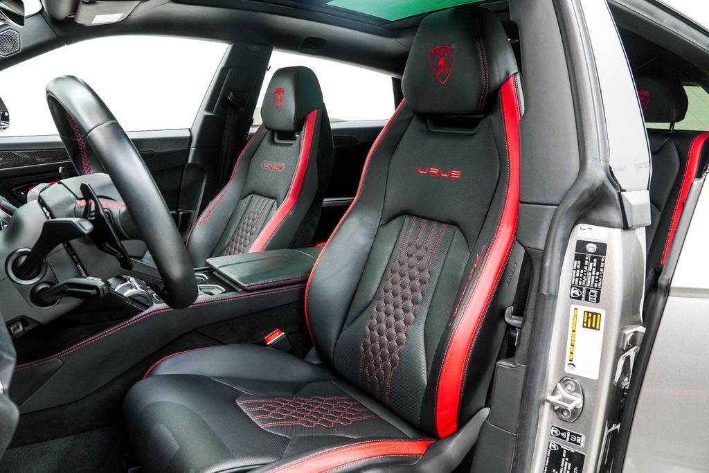 2024 Lamborghini Urus Performante