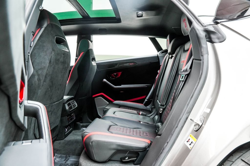 2024 Lamborghini Urus Performante