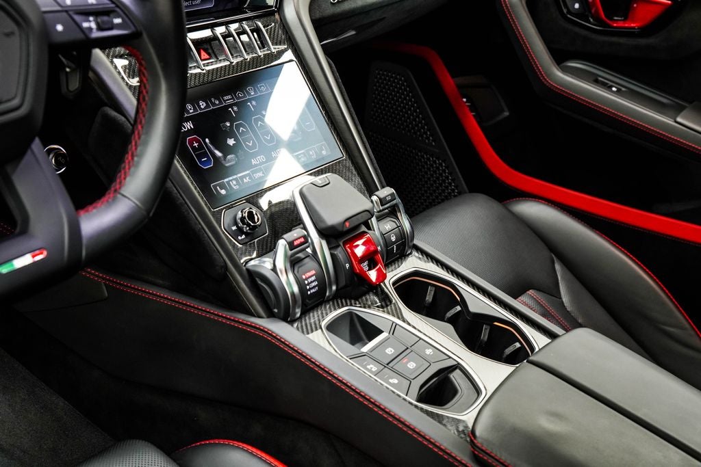 2024 Lamborghini Urus Performante