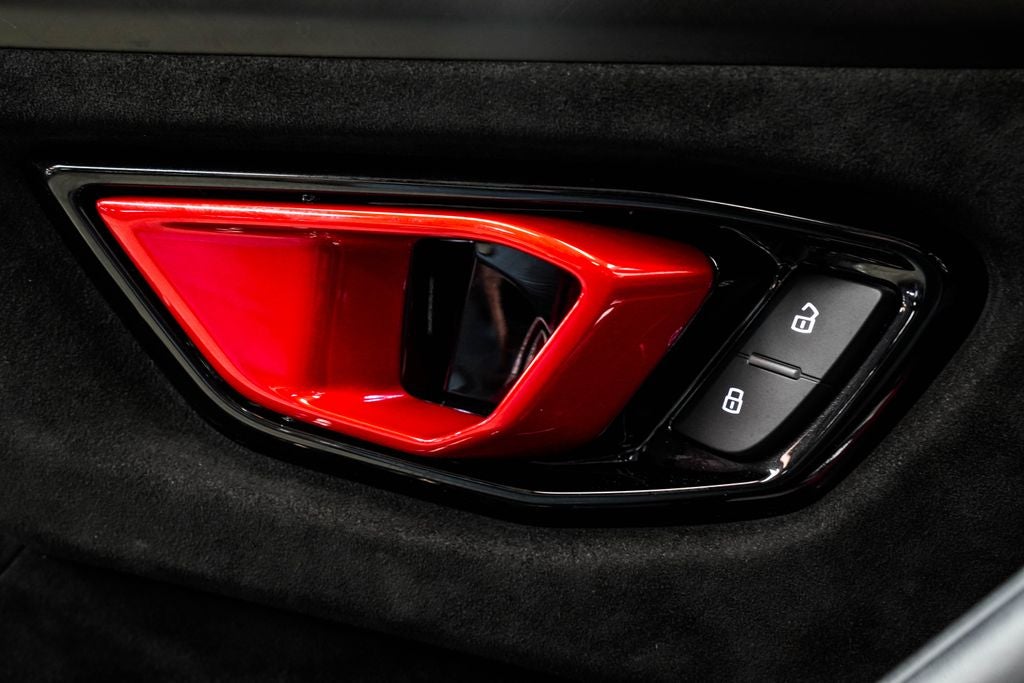 2024 Lamborghini Urus Performante