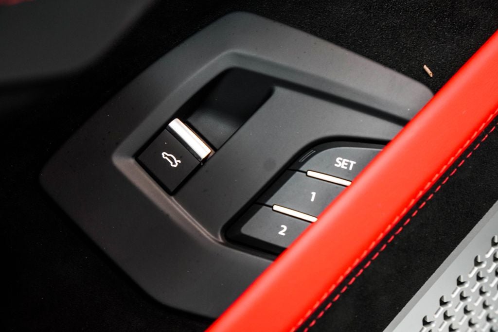 2024 Lamborghini Urus Performante