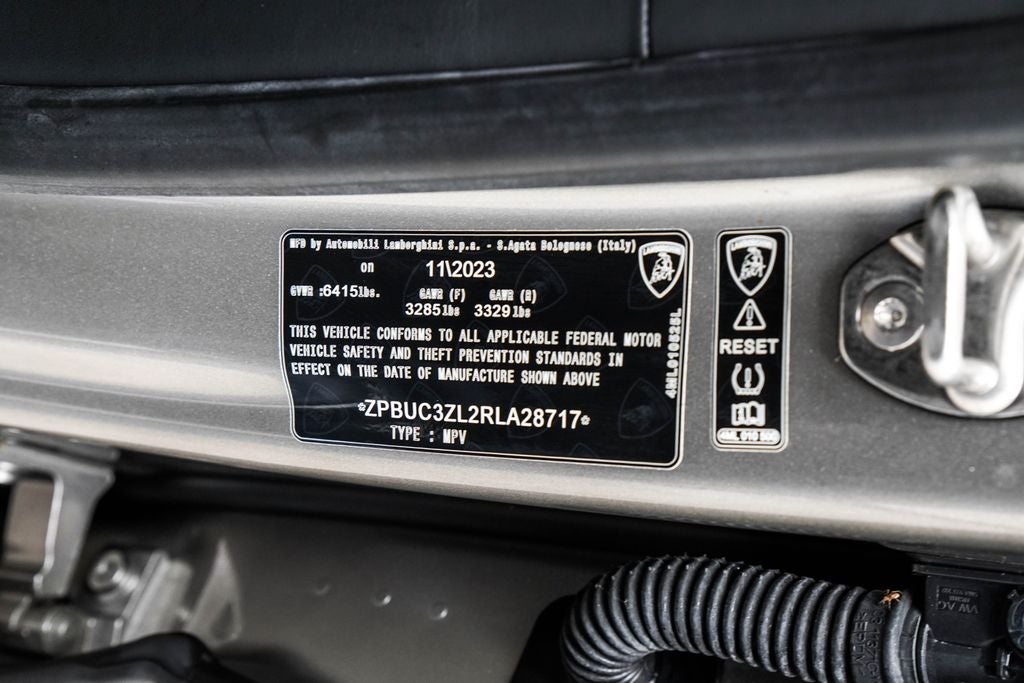 2024 Lamborghini Urus Performante