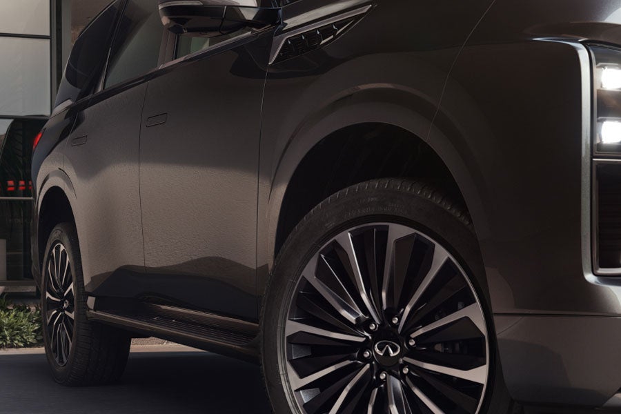 2027 INFINITI QX80 LUXE