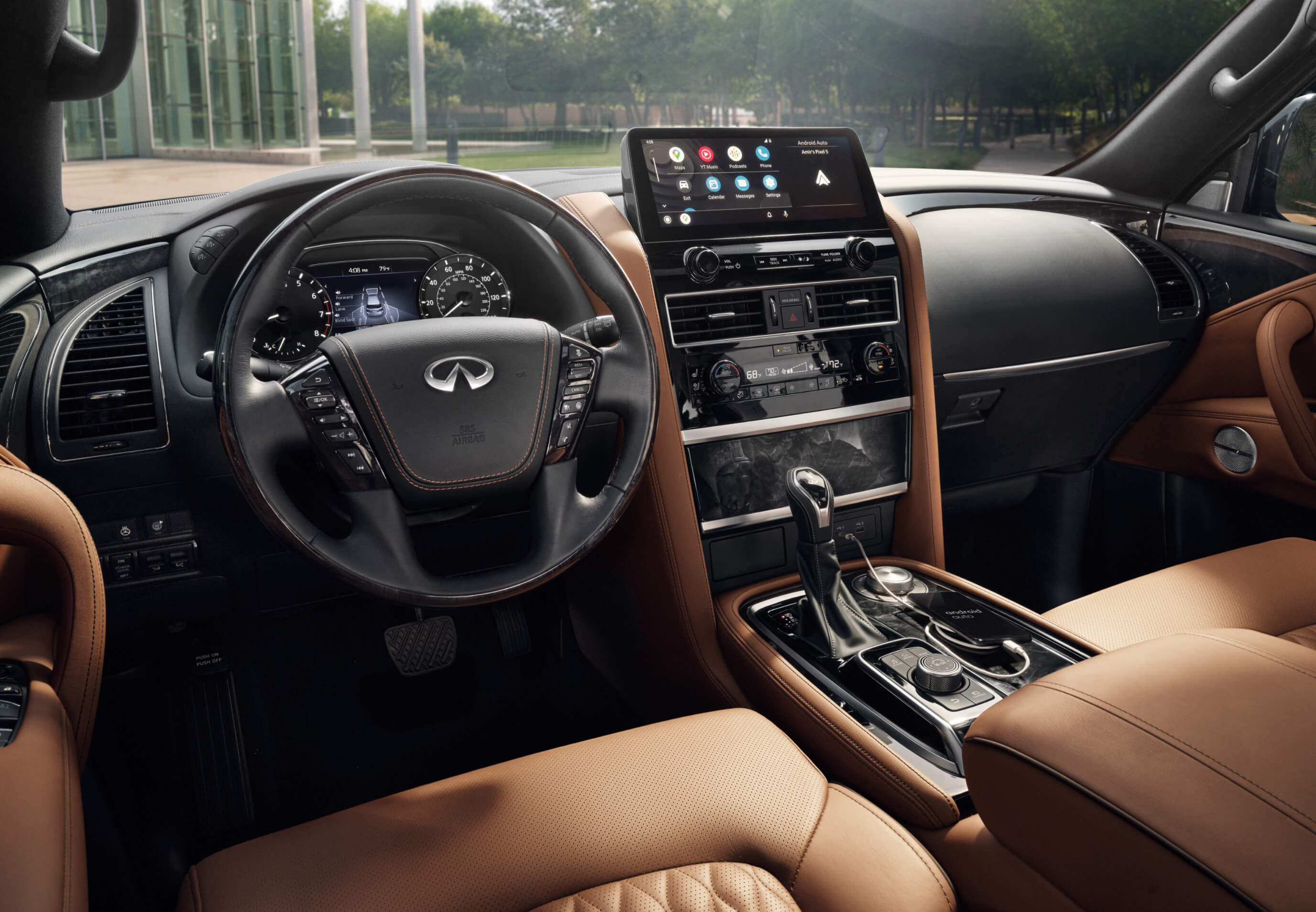 INFINITI QX80 Interior